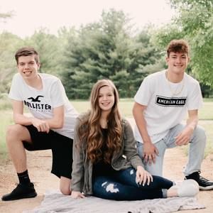 Meet your Posher, Deedee